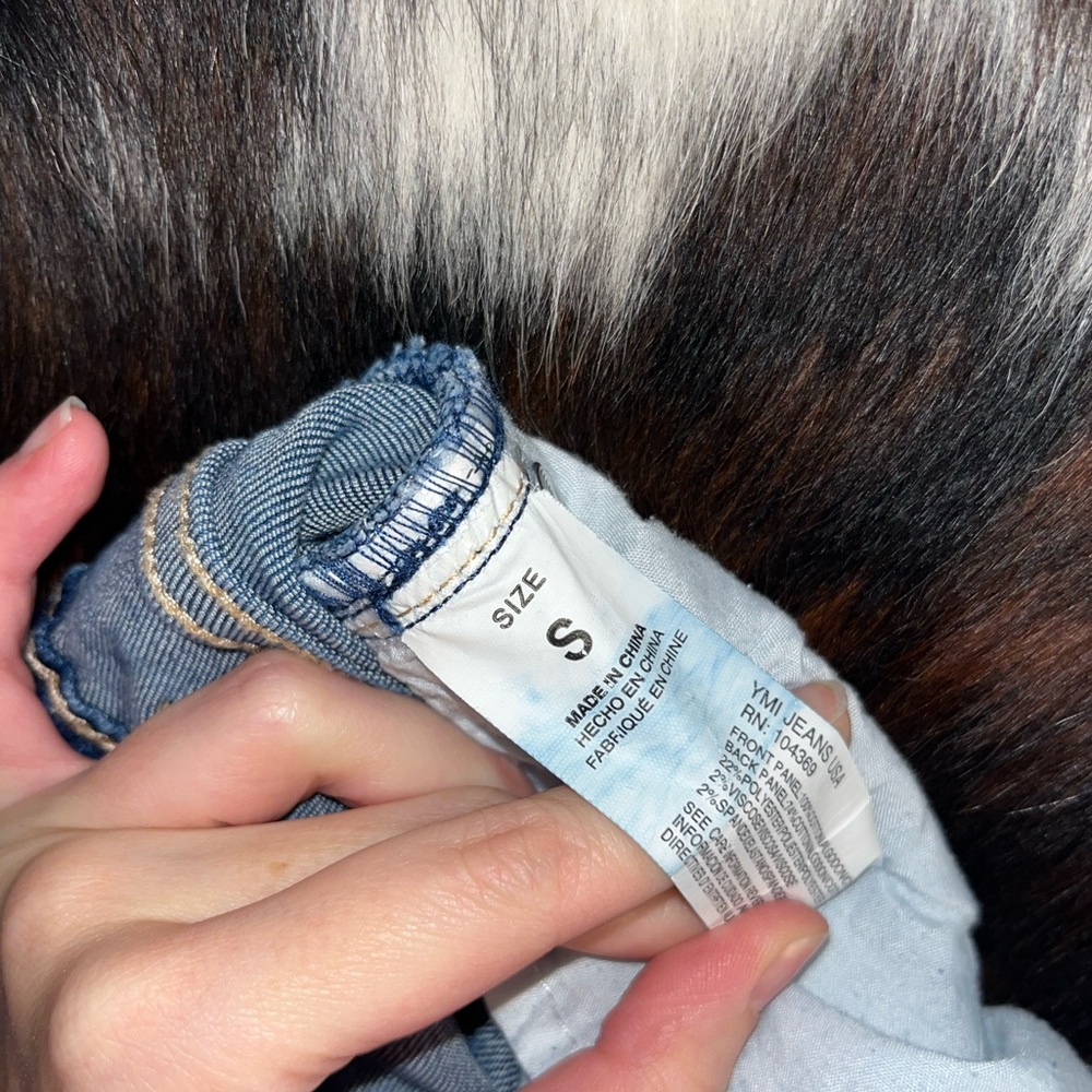 YMI Dream size small (size 2) straight leg distressed jeans in VGUC - Picture 7 of 7